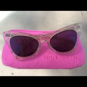 Betty and Veronica Ethel sunnies